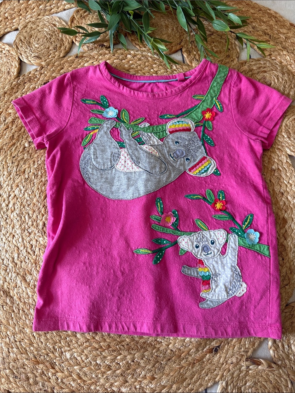 Mini Boden Appliqué Koala Crew Cotton Tee. 5-6 Party Pink